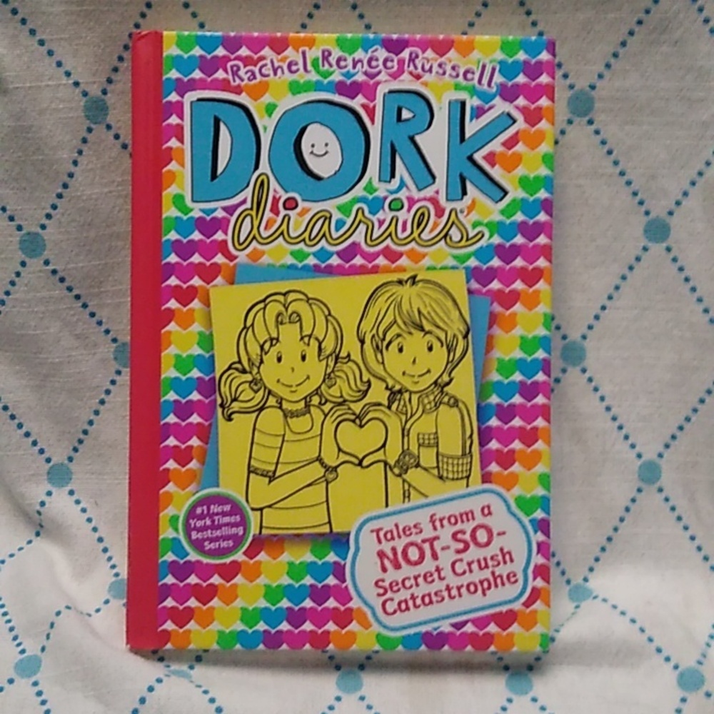 👧🏽Dork Diaries 12 Not So Secret Crush Catastrophe Rachel Renee Russell
